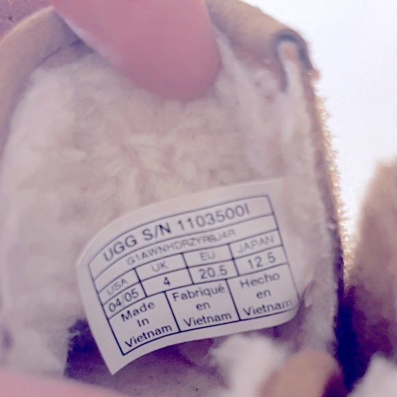 UGG Baby Neumel boots size 4/5 - Picture 4 of 6